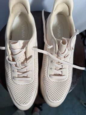 VIVAIA Women's Knit Lace-Up Sneakers in Cream Brand New Never Worn